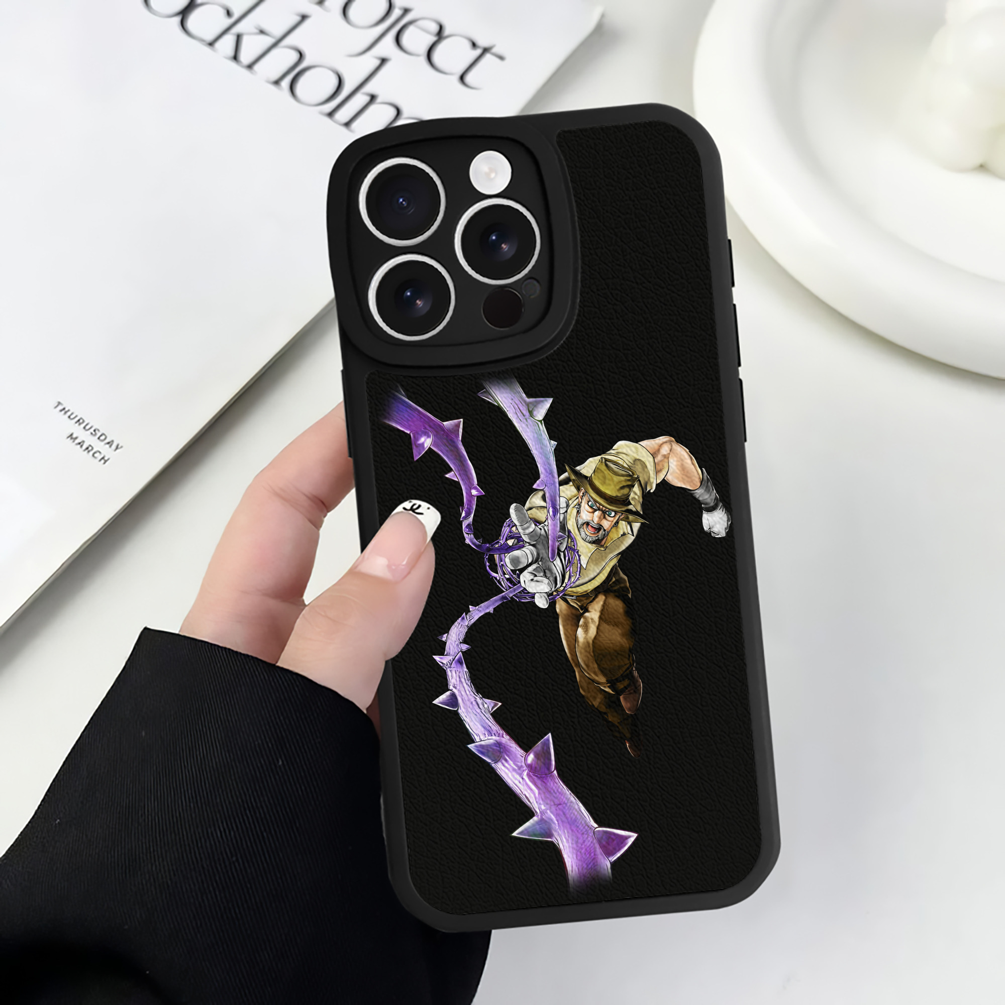 （画像用） ジョジョの奇妙な冒険 ジョセフ?ジョースター JoJo's Bizarre Adventure Joseph Joestar 【iPhone 16シリーズ対応】シリコンスマホケース（レザー調） 材質：シリコン